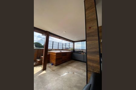 Apartamento à venda com 168m², 4 quartos e 2 vagasÁrea externa