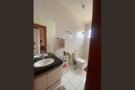 Apartamento à venda com 168m², 4 quartos e 2 vagasBanheiro 