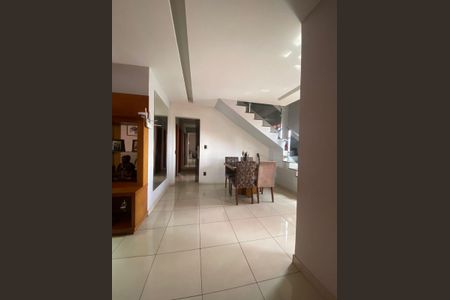 Apartamento à venda com 168m², 4 quartos e 2 vagasSala