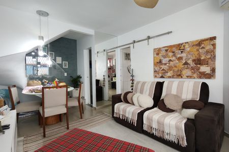 Casa de condomínio à venda com 116m², 3 quartos e 1 vagaSala