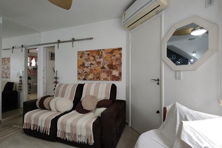 Casa de condomínio à venda com 116m², 3 quartos e 1 vagaSala