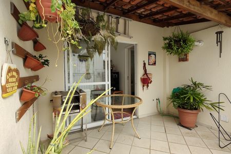 Casa de condomínio à venda com 116m², 3 quartos e 1 vagaTerraço