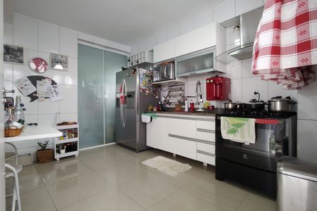 Casa de condomínio à venda com 116m², 3 quartos e 1 vagaCozinha - Armários