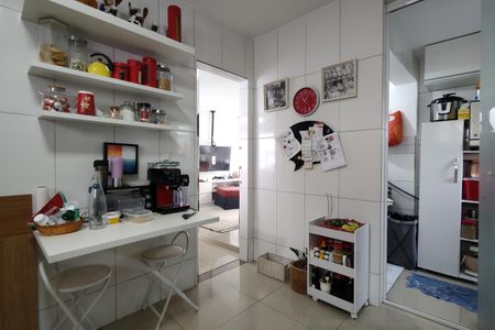 Casa de condomínio à venda com 116m², 3 quartos e 1 vagaCozinha - Armários