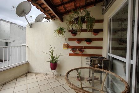 Casa de condomínio à venda com 116m², 3 quartos e 1 vagaTerraço
