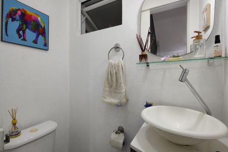 Casa de condomínio à venda com 116m², 3 quartos e 1 vagaLavabo