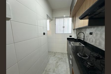 Cozinha de apartamento para alugar com 1 quarto, 60m² em Centro, São Vicente