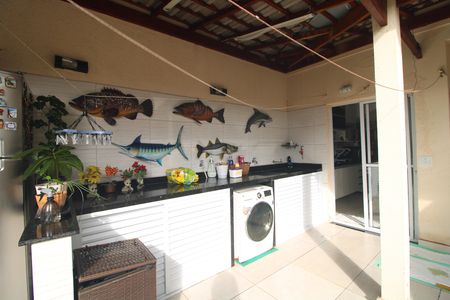 Casa de condomínio à venda com 90m², 3 quartos e 2 vagasLavanderia