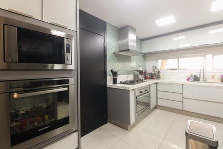 Cozinha de apartamento à venda com 4 quartos, 242m² em Chácara Santo Antônio (zona Leste), São Paulo
