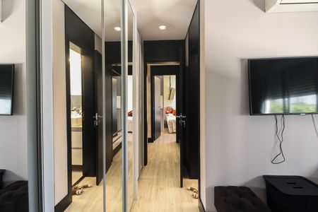 Apartamento à venda com 242m², 4 quartos e 4 vagas Apartamento à venda com 242m², 4 quartos e 4 vagasSuíte 3
