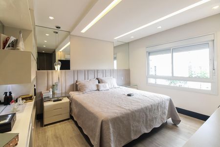 Apartamento à venda com 242m², 4 quartos e 4 vagas Apartamento à venda com 242m², 4 quartos e 4 vagasSuíte 2