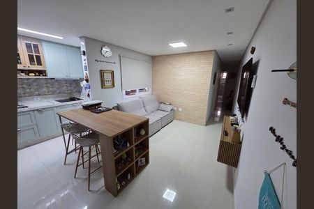 Cozinha de apartamento à venda com 3 quartos, 70m² em Vila Santa Teresa, Santo André
