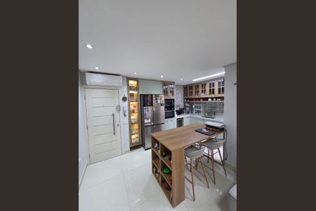 Apartamento à venda com 70m², 3 quartos e 2 vagas Apartamento à venda com 70m², 3 quartos e 2 vagasCozinha