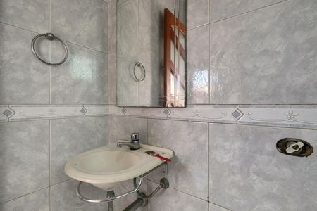 Casa de condomínio para alugar com 173m², 2 quartos e 2 vagas Casa de condomínio para alugar com 173m², 2 quartos e 2 vagasBanheiro da Suíte 2