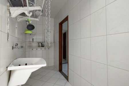Casa de condomínio para alugar com 173m², 2 quartos e 2 vagas Casa de condomínio para alugar com 173m², 2 quartos e 2 vagasÁrea de Serviço