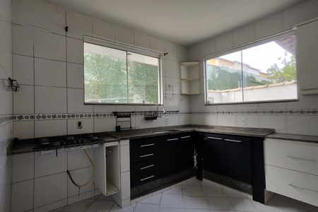 Casa de condomínio para alugar com 173m², 2 quartos e 2 vagas Casa de condomínio para alugar com 173m², 2 quartos e 2 vagasCozinha - Armários