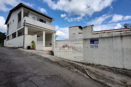 Casa de condomínio para alugar com 173m², 2 quartos e 2 vagas Casa de condomínio para alugar com 173m², 2 quartos e 2 vagasFachada