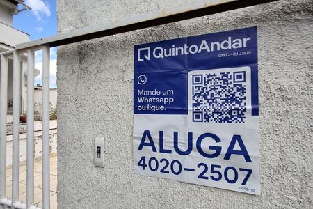 Casa de condomínio para alugar com 173m², 2 quartos e 2 vagas Casa de condomínio para alugar com 173m², 2 quartos e 2 vagasPlaca