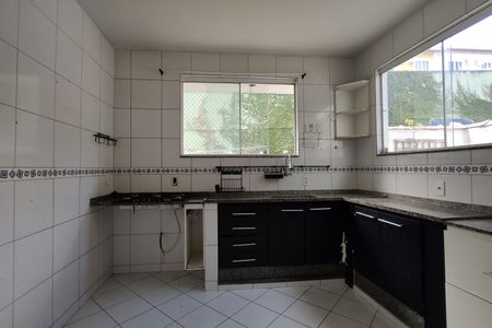 Casa de condomínio para alugar com 173m², 2 quartos e 2 vagas Casa de condomínio para alugar com 173m², 2 quartos e 2 vagasCozinha - Armários