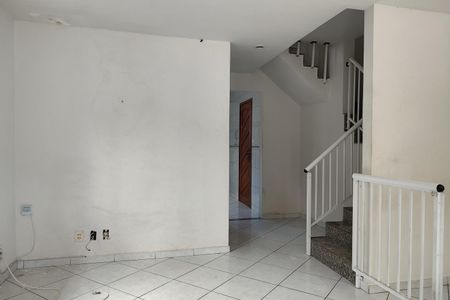 Casa de condomínio para alugar com 173m², 2 quartos e 2 vagas Casa de condomínio para alugar com 173m², 2 quartos e 2 vagasSala