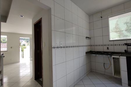 Casa de condomínio para alugar com 173m², 2 quartos e 2 vagas Casa de condomínio para alugar com 173m², 2 quartos e 2 vagasCozinha - Armários