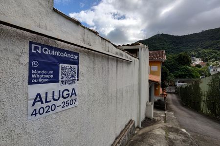 Casa de condomínio para alugar com 173m², 2 quartos e 2 vagas Casa de condomínio para alugar com 173m², 2 quartos e 2 vagasFachada