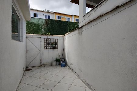 Casa de condomínio para alugar com 173m², 2 quartos e 2 vagas Casa de condomínio para alugar com 173m², 2 quartos e 2 vagasQuintal