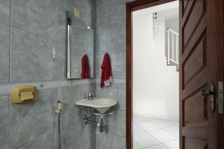 Casa de condomínio para alugar com 173m², 2 quartos e 2 vagas Casa de condomínio para alugar com 173m², 2 quartos e 2 vagasBanheiro Social