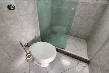 Casa de condomínio para alugar com 173m², 2 quartos e 2 vagas Casa de condomínio para alugar com 173m², 2 quartos e 2 vagasBanheiro da Suíte 2