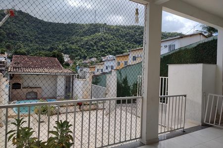 Casa de condomínio para alugar com 173m², 2 quartos e 2 vagas Casa de condomínio para alugar com 173m², 2 quartos e 2 vagasVaranda