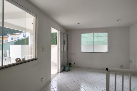 Casa de condomínio para alugar com 173m², 2 quartos e 2 vagas Casa de condomínio para alugar com 173m², 2 quartos e 2 vagasSala