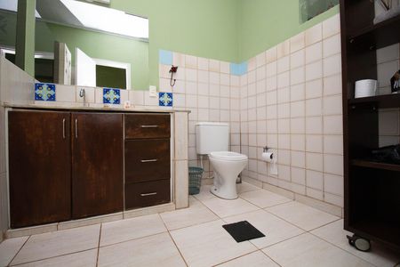 Casa para alugar com 80m², 2 quartos e 1 vaga Casa para alugar com 80m², 2 quartos e 1 vagaBanheiro