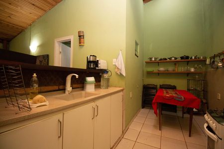 Casa para alugar com 80m², 2 quartos e 1 vaga Casa para alugar com 80m², 2 quartos e 1 vagaCozinha e Área de Serviço
