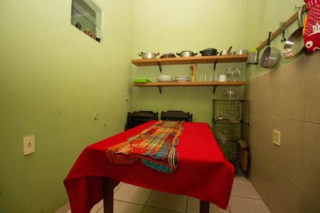 Casa para alugar com 80m², 2 quartos e 1 vaga Casa para alugar com 80m², 2 quartos e 1 vagaCozinha e Área de Serviço
