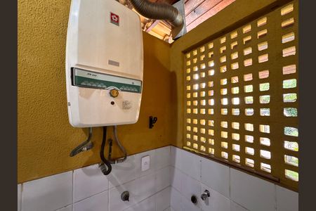 Casa de condomínio para alugar com 140m², 4 quartos e 1 vagaÁrea de Serviço