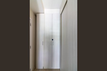 Apartamento à venda com 119m², 2 quartos e 2 vagas Apartamento à venda com 119m², 2 quartos e 2 vagasCloset da suíte 2