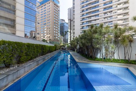 Apartamento à venda com 119m², 2 quartos e 2 vagas Apartamento à venda com 119m², 2 quartos e 2 vagasÁrea comum - Piscina