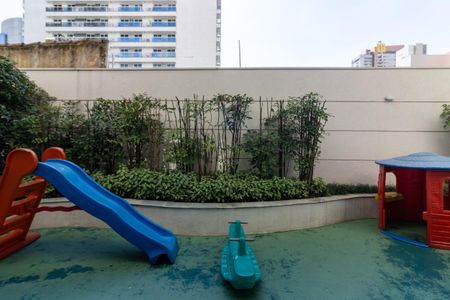 Apartamento à venda com 119m², 2 quartos e 2 vagas Apartamento à venda com 119m², 2 quartos e 2 vagasÁrea comum - Playground