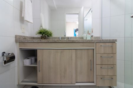 Apartamento à venda com 119m², 2 quartos e 2 vagas Apartamento à venda com 119m², 2 quartos e 2 vagasBanheiro da Suíte 1
