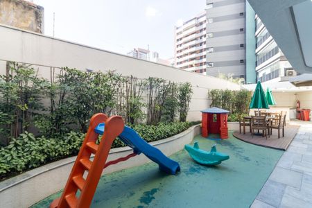 Apartamento à venda com 119m², 2 quartos e 2 vagas Apartamento à venda com 119m², 2 quartos e 2 vagasÁrea comum - Playground