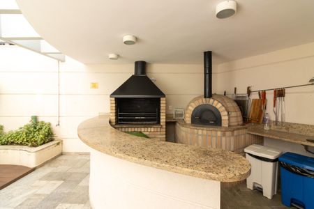 Apartamento à venda com 119m², 2 quartos e 2 vagas Apartamento à venda com 119m², 2 quartos e 2 vagasÁrea comum - Churrasqueira