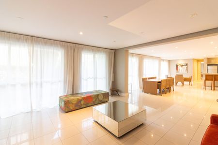 Apartamento à venda com 119m², 2 quartos e 2 vagas Apartamento à venda com 119m², 2 quartos e 2 vagasÁrea comum - Salão de festas