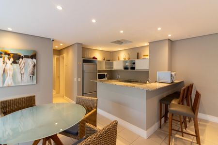 Apartamento à venda com 119m², 2 quartos e 2 vagas Apartamento à venda com 119m², 2 quartos e 2 vagasÁrea comum - Salão de festas