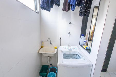 Apartamento à venda com 70m², 3 quartos e 1 vaga Apartamento à venda com 70m², 3 quartos e 1 vagaArea de serviço