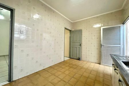 Casa à venda com 100m², 3 quartos e 1 vaga Casa à venda com 100m², 3 quartos e 1 vagaCozinha
