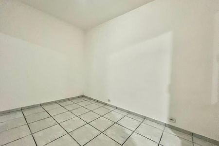 Quarto  de casa à venda com 3 quartos, 100m² em Vila Fachini, São Paulo