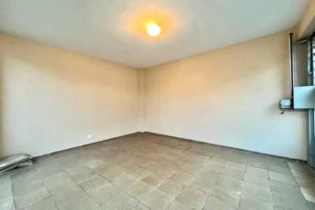 Casa à venda com 100m², 3 quartos e 1 vaga Casa à venda com 100m², 3 quartos e 1 vagaGaragem