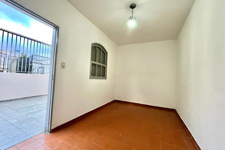 Casa à venda com 100m², 3 quartos e 1 vaga Casa à venda com 100m², 3 quartos e 1 vagaEdícula