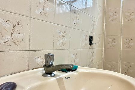 Casa à venda com 100m², 3 quartos e 1 vaga Casa à venda com 100m², 3 quartos e 1 vagaBanheiro de serviço