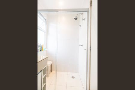 Banheiro da Suíte de apartamento à venda com 2 quartos, 140m² em Tamboré, Santana de Parnaíba